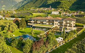 FAYN garden retreat hotel